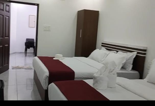 Erumely Palace Hotel & Rooms